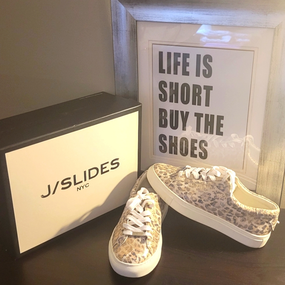 J/Slides The Buckle Lacee Sneaker Size 8.5 Euc - image 2